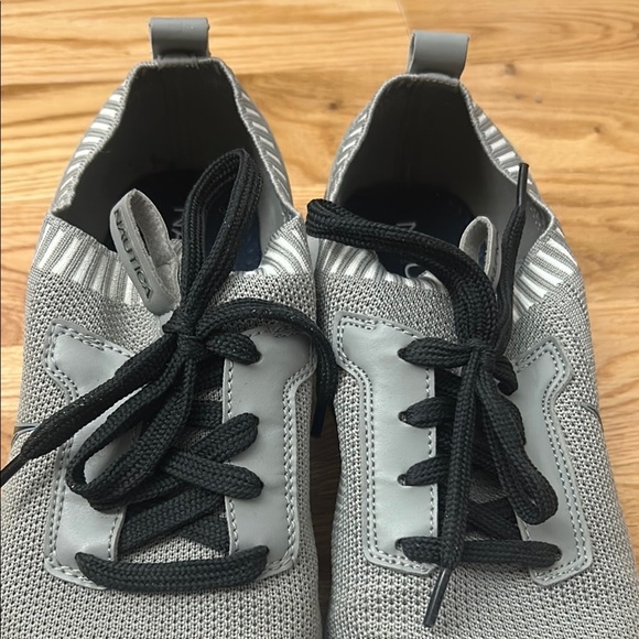 Nautica Men's Gray Casual Shoes very comfortable stylish worn once - Picture 12 of 14